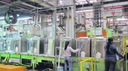 Fábrica da Whirlpool Rio Claro produz, também, lavadoras de roupa, que lideram as exportações da linha branca