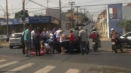 Acidente ocorreu no cruzamento da Av. Visconde do Rio Claro com a Rua 24