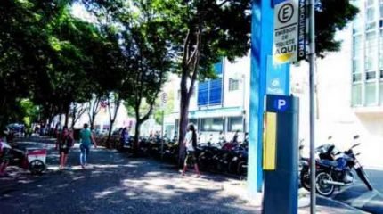 Parquímetro instalado no Jardim Público no cruzamento da Avenida 3 com a Rua 3, região central de Rio Claro