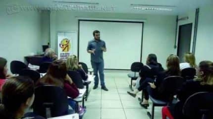 O jornalista Antonio Archangelo abordou o jornalismo político e a atuação dos professores