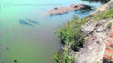 Foto anexada à portaria do inquérito civil revela situação atual do Ribeirão Claro. MP cobra órgãos responsáveis