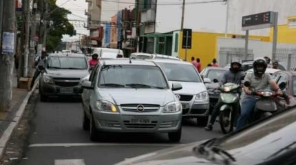 Movimento fica intenso na cidade após fim da greve