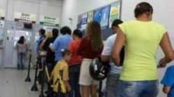 Fila de consumidores à espera de atendimento em casa lotérica na cidade (foto arquivo)