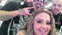 Thais Helena Zanello e Rodrigo Zanello com Thiago e Bruno (Camarão). Campanha dos tatuadores irá beneficiar crianças