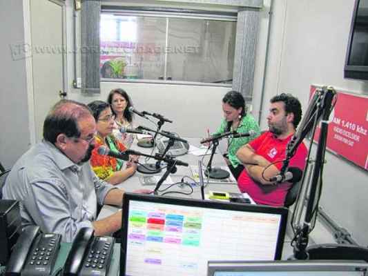 Aldo Demarchi, Olga Salomão, Profª Marin (Unesp) e Carine Corrêa debateram a situação na Excelsior Jovem Pan