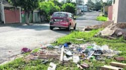 ACÚMULO DE LIXO: moradores denunciam acúmulo de lixo em terreno particular situado na Rua 15, no bairro Santa Maria