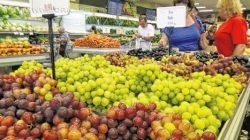 Frutas e legumes estão sendo muito procurados para a Ceia de Natal nesta semana