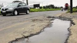 Leitora pede a curto prazo reparos em buracos da vicinal