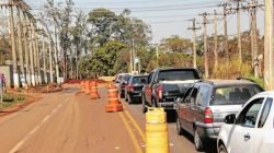 Congestionamentos são registrados todos os dias na Rodovia Constante Peruche. Já moradores de condomínio se queixam de multas que consideram inapropriadas