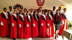 O Coral Encanto Jovem da Guarda Mirim de Rio Claro faz apresentações no Shopping Rio Claro, durante das tradicionais cantatas de Natal, na praça de alimentação e também no Casarão da Cultura