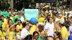 Movimento “Vem pra Rua Rio Claro” reuniu milhares em março de 2016 “em repúdio ao desgoverno e à corrupção que assola o país”