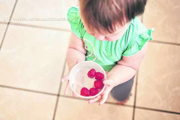 Comuns em recém-nascidos e em bebês maiores, as alergias alimentares podem ser evitadas por meio dos próprios alimentos consumidos.
