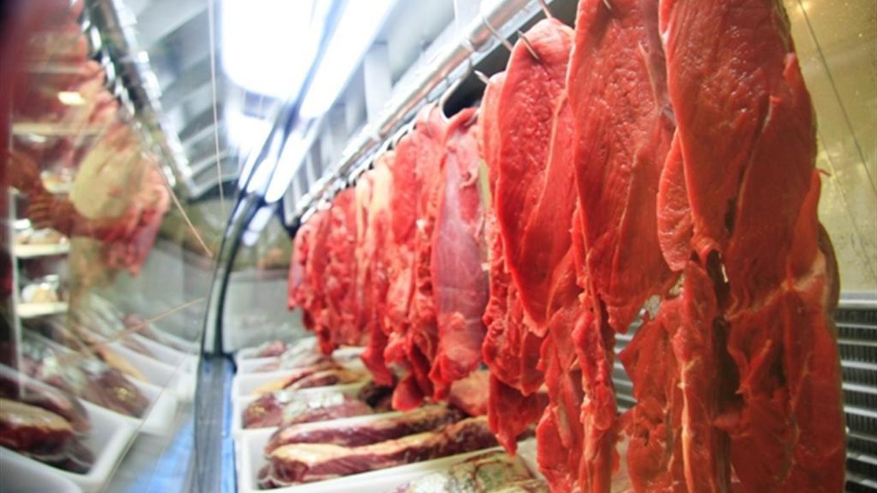 Preço da carne cai pela primeira vez após 16 meses, mas alta acumulada  ainda é de 22% - 26/10/2021 - Mercado - Folha