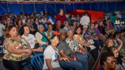 Circo Khronos recebe idosos de Rio Claro