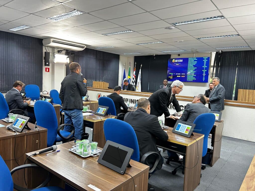 O projeto de decreto legislativo era de autoria do vereador Moisés Marques (PL), que lamentou a rejeição ao projeto
