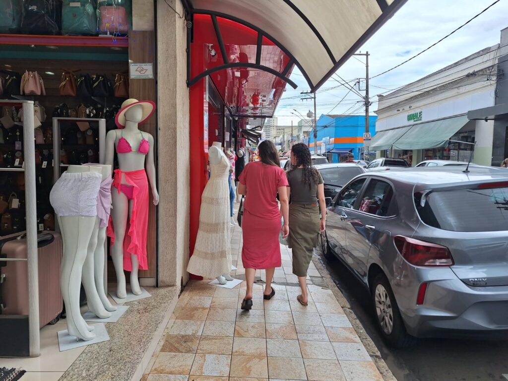 Lojas na região central de Rio Claro