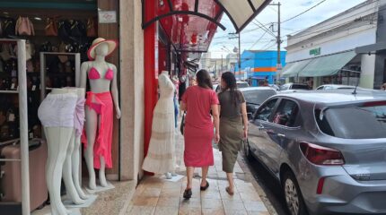 Lojas no centro de Rio Claro com horário estendido para o Natal